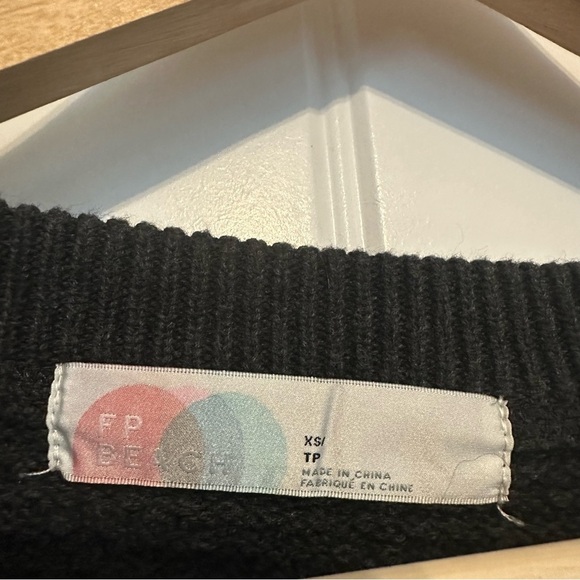 Free People Beach Oversized Knit Sweater Gray Cotton Button Up Boho Size Medium - Picture 6 of 8